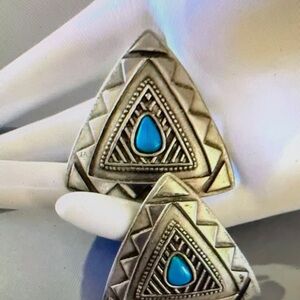 VTG JJ Janette 1988 Pewter Southwestern Faux Turquoise Earrings